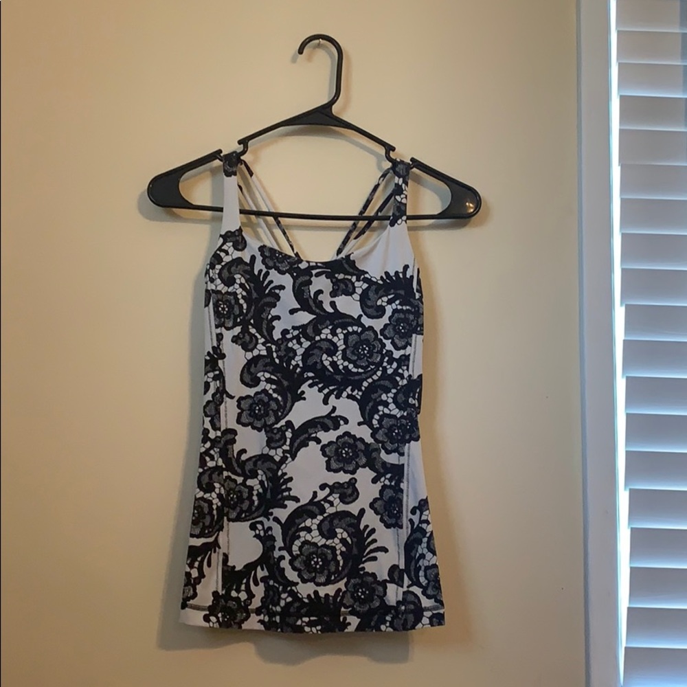 Lululemon tank